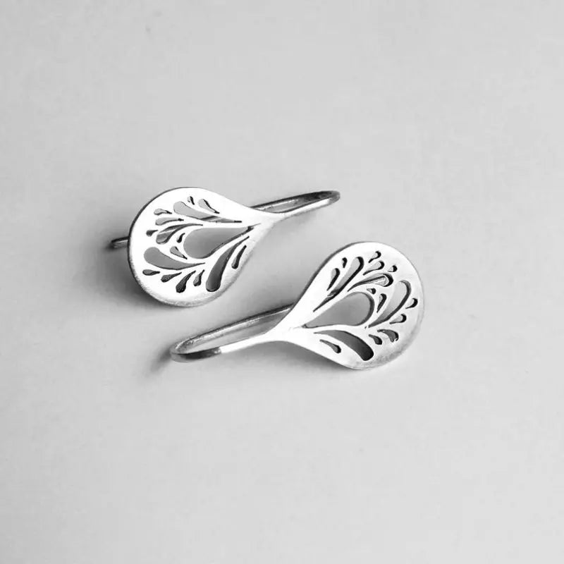 Srebrne wiszące kolczyki w stylu vintage z otworem