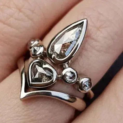 Vintageowy owalny kryształowy srebrny pierścień