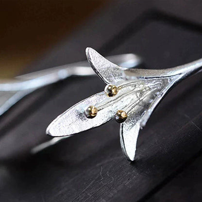 Srebrne Kolczyki z Kwiatkiem